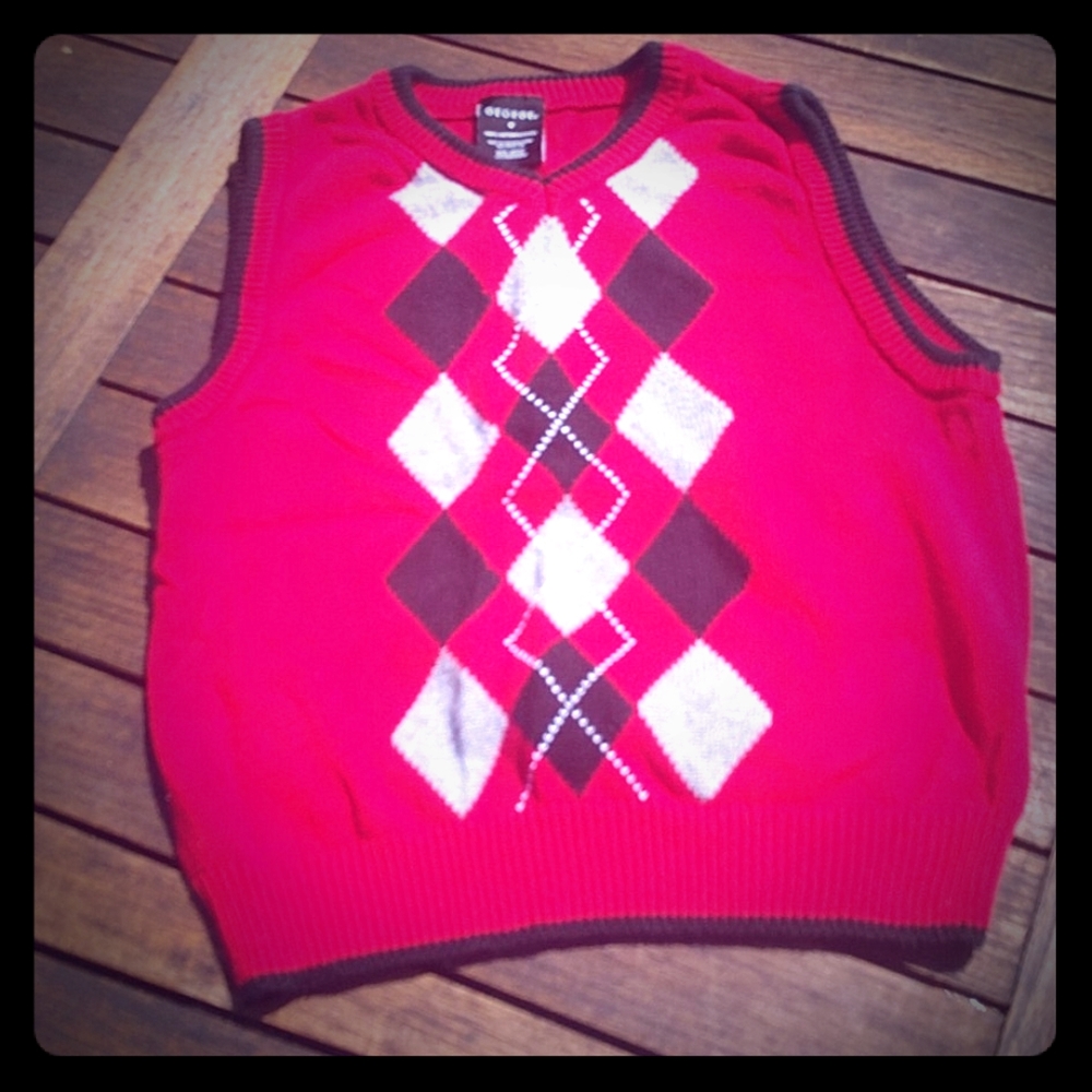 Boy's 8 EUC red sweater vest, argyle print